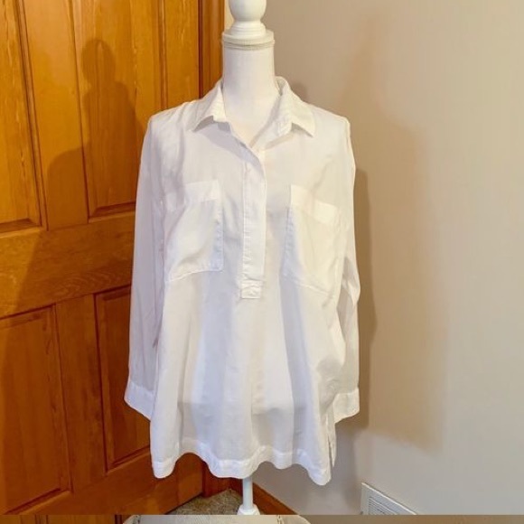 BANANA REPUBLIC button down - Picture 2 of 4